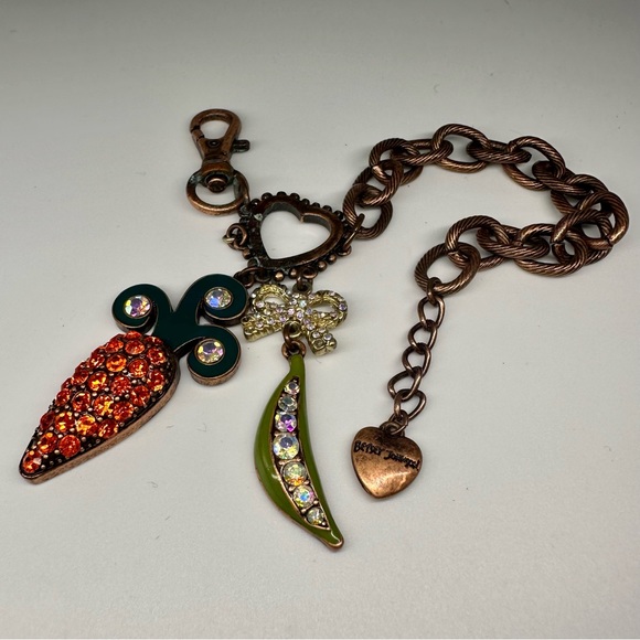 Rare Betsey Johnson! Vintage Crystal Vegetable Charm Bracelet - Picture 11 of 11